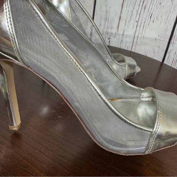 BCBGeneration Metallic Silver Open Toe Ankle Strapped Mesh side High Heels 7 GUC - Picture 12 of 16
